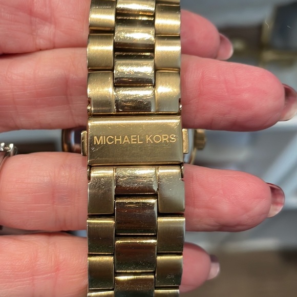 Michael Kors gold watch - Good condition